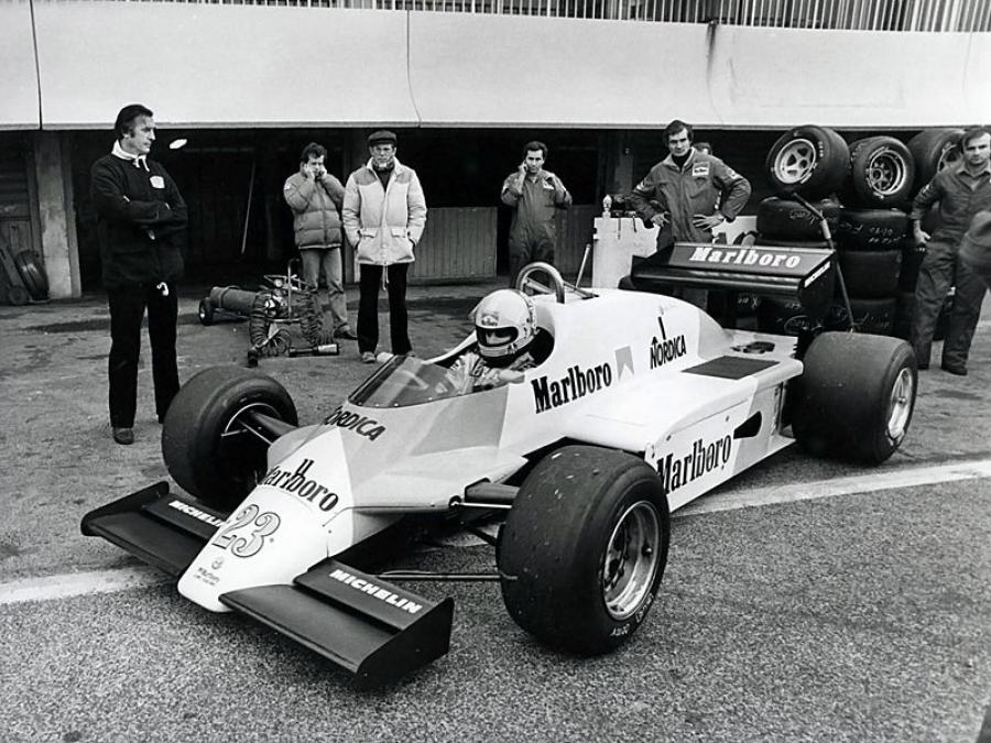  Alfa Romeo 182T 1982 года  (фото 1 из 3)